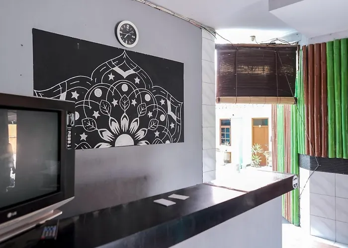 Koolkost Near Beachwalk Shopping Center Hotel Kuta (Bali)