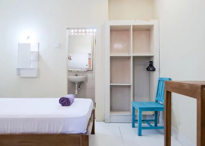 Koolkost Near Beachwalk Shopping Center Hotel *